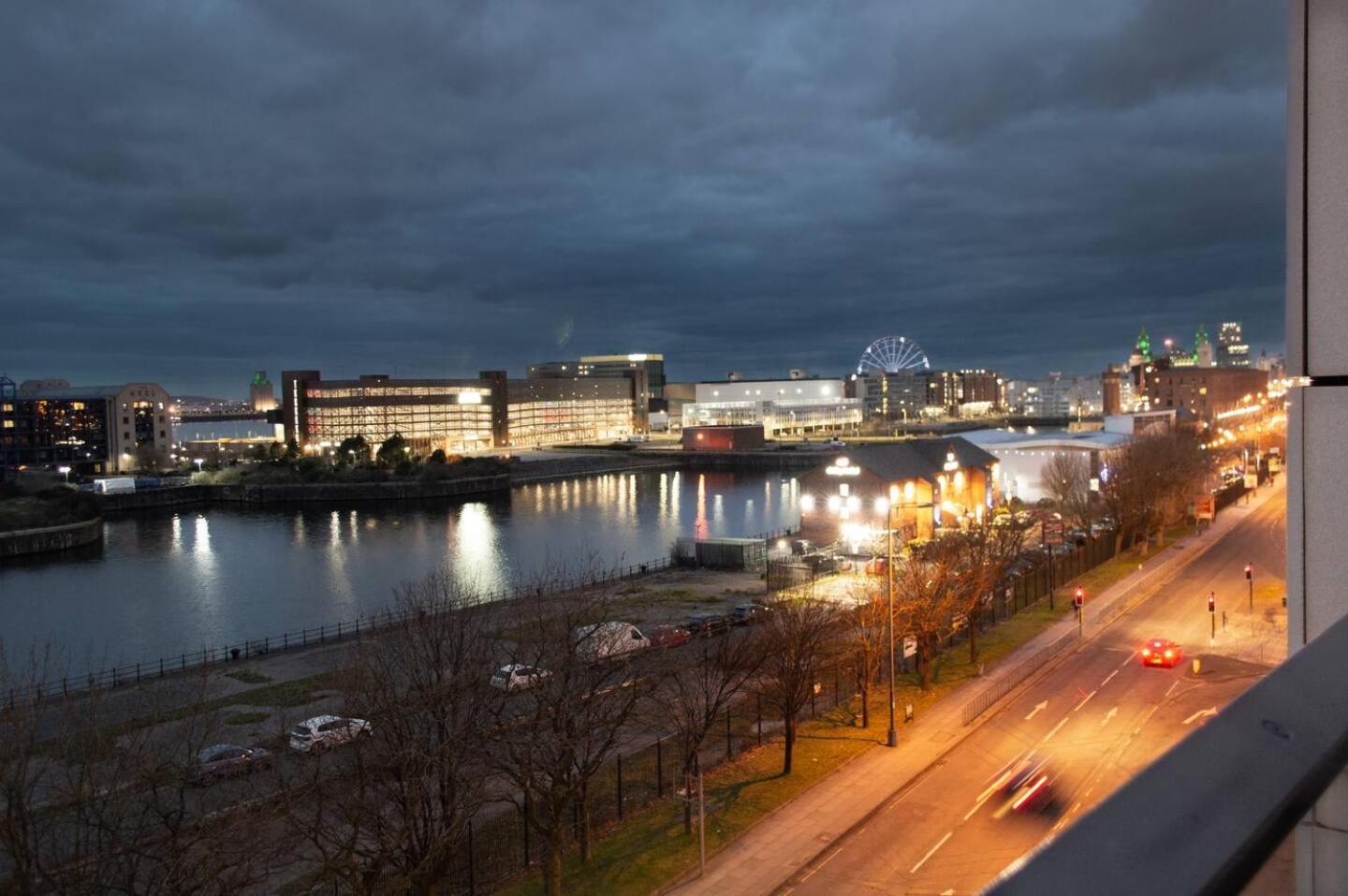 Stunning Mersey View Flat W Parking In Liverpool Dış mekan fotoğraf