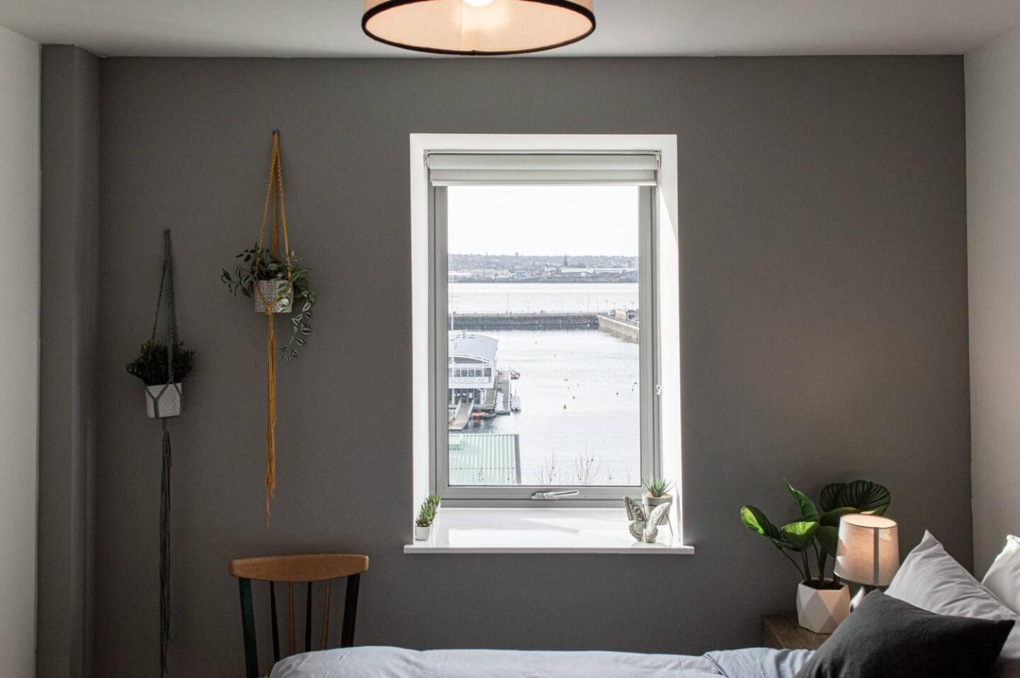 Stunning Mersey View Flat W Parking In Liverpool Dış mekan fotoğraf