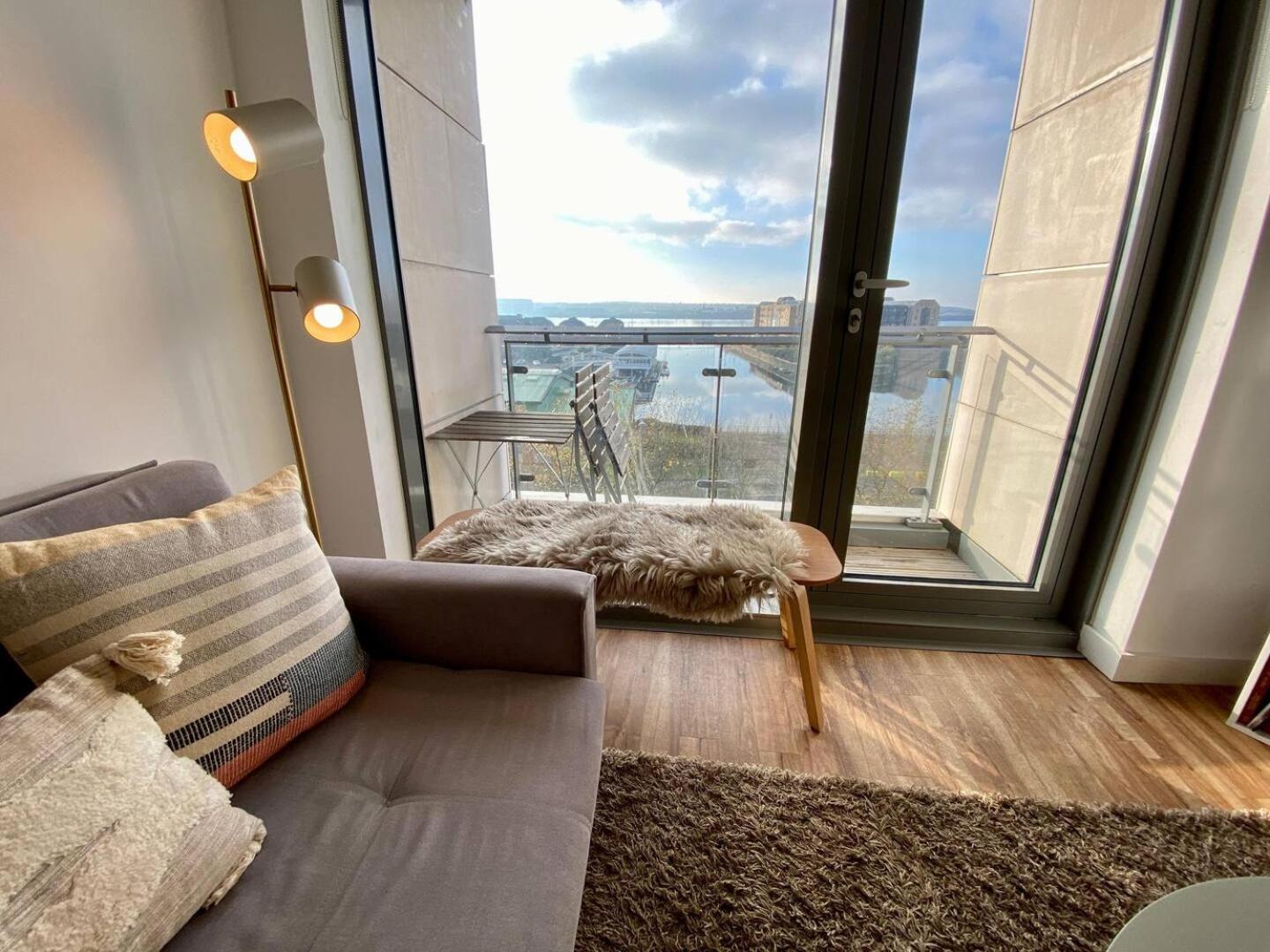 Stunning Mersey View Flat W Parking In Liverpool Dış mekan fotoğraf