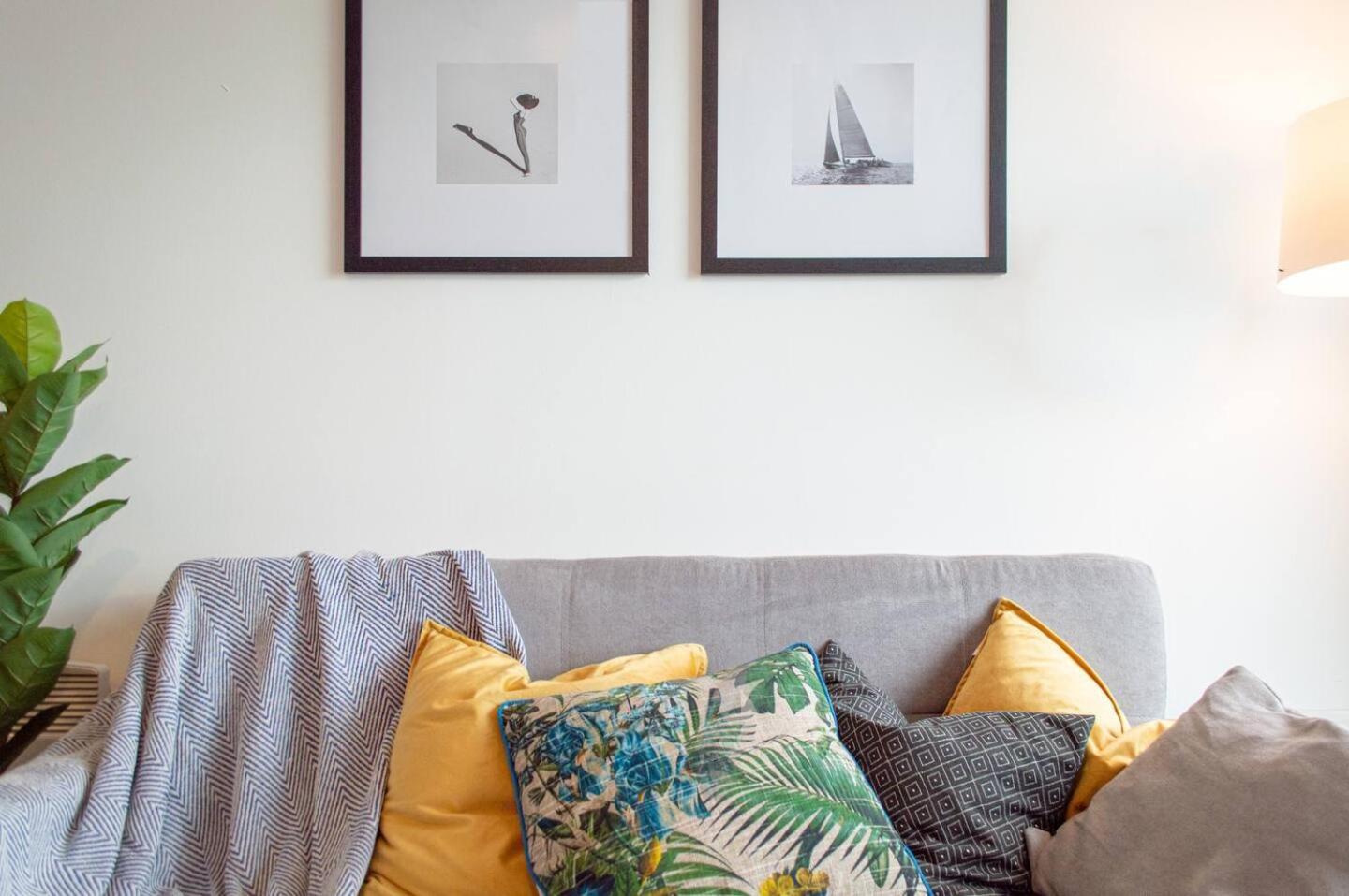 Stunning Mersey View Flat W Parking In Liverpool Dış mekan fotoğraf