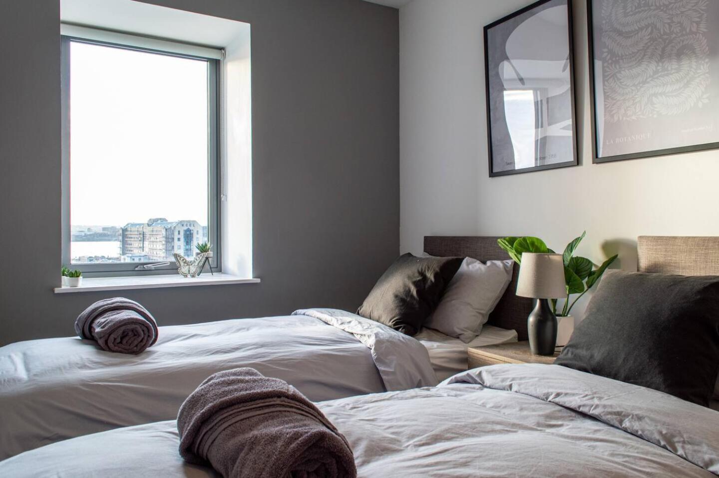Stunning Mersey View Flat W Parking In Liverpool Dış mekan fotoğraf